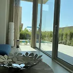 Coast With Pool, Hot Tub & Sauna Villa