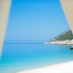 Villa Coast With Pool, Hot Tub & Sauna Palasë