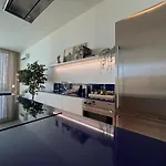 Coast With Pool, Hot Tub & Sauna * Palasë