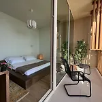 Coast With Pool, Hot Tub & Sauna