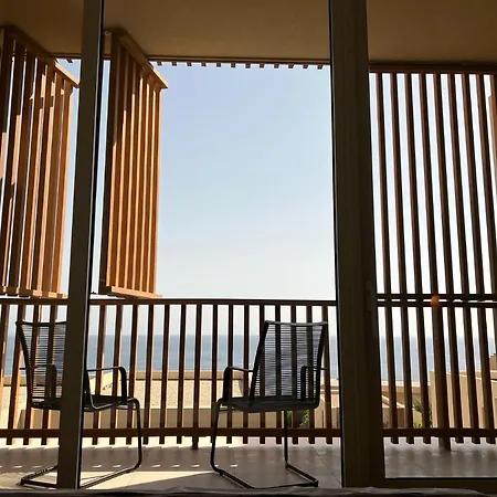 3-bedroom With A Pool And Private Sauna In Coast *