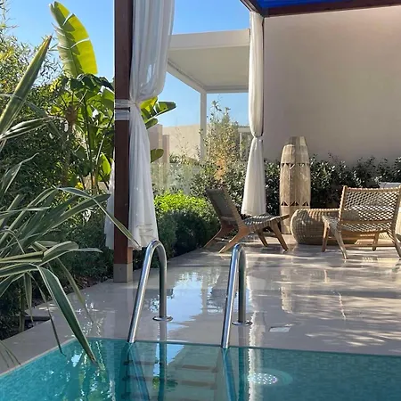 Villa 3-bedroom With A Pool And Private Sauna In Coast *