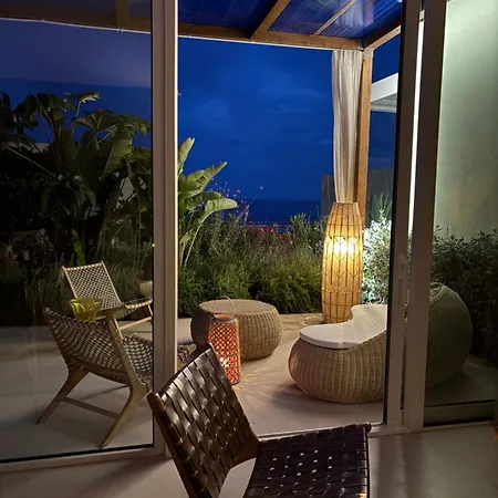 Coast With Pool, Hot Tub & Sauna