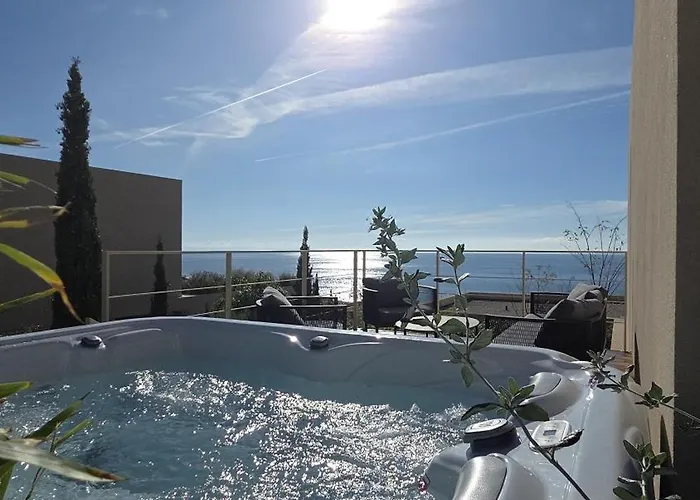 Coast With Pool, Hot Tub & Sauna 别墅