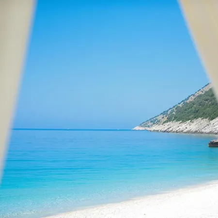 Villa 3-bedroom With A Pool And Private Sauna In Coast Palasë