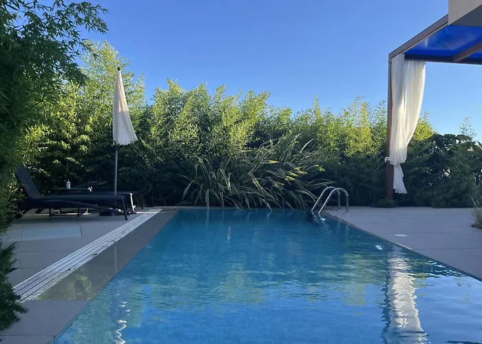 Coast With Pool, Hot Tub & Sauna * Παλάσα